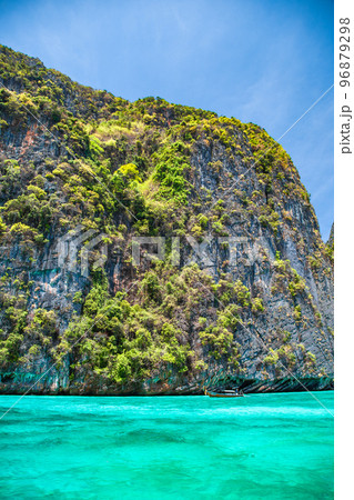 Phi Phi Leh Lagoon by boat in Koh Phi Phi Leh island, Krabi, Thailand Phi Phi Leh Lagoon by boat in Koh Phi Phi Leh island, Krabi, Thailand 96879298