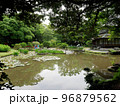 松浜軒の茶庭と池　（熊本県八代市） 96879562