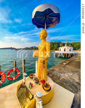 Wat koh Phayam temple on the water in Ranong, Thailand Wat koh Phayam temple on the water in Ranong, Thailand 96880017