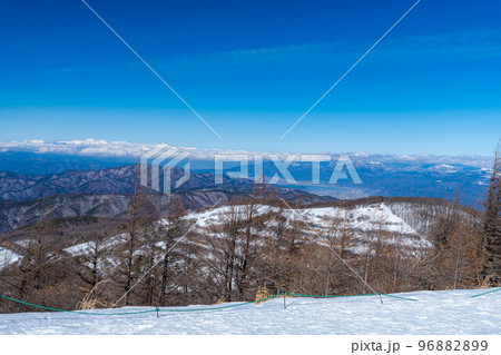 【冬素材】冬の入笠山山頂から見た北アルプス【長野県】 96882899