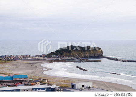イタンキ浜とクジラ半島【北海道室蘭市】 96883700
