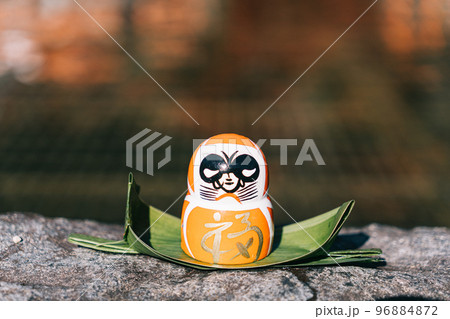 だるま だるま 96884872