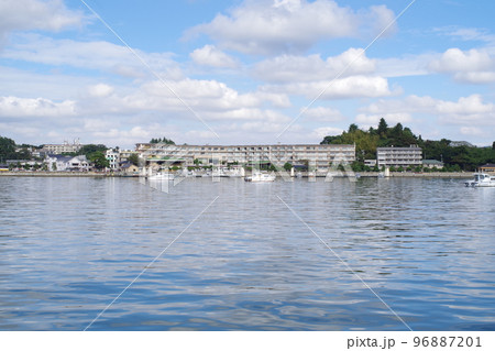 観光船から眺めた松島町の景色 96887201