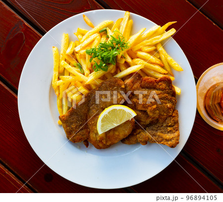Breaded pork steak Breaded pork steak 96894105