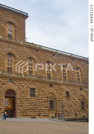 ピッティ宮殿(フィレンツェ-イタリア) 96895523