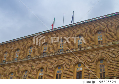 ピッティ宮殿(フィレンツェ-イタリア) 96895524