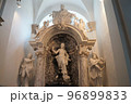 クロアチア ドブロブニク旧市街 ドブロブニク大聖堂の祭壇 96899833
