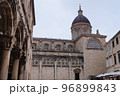 クロアチア ドブロブニク旧市街のドブロブニク大聖堂 96899843