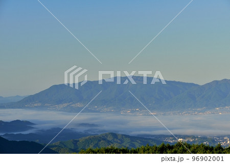 鳥見山からの奈良盆地の雲海 96902001
