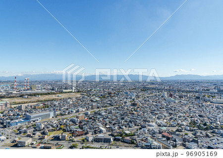 新潟県新潟市 朱鷺メッセBefcoばかうけ展望室から望む新潟市の街並み(東方向) 新潟県新潟市 朱鷺メッセBefcoばかうけ展望室から望む新潟市の街並み(東方向) 96905169