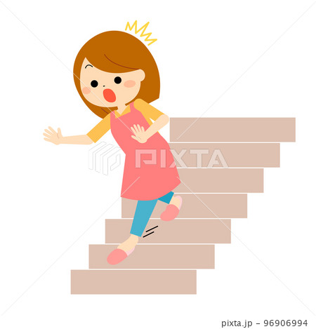 家の階段で足を踏外している女性 96906994