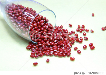 健康効果バツグンの艶々な小豆（あずき） 96908099