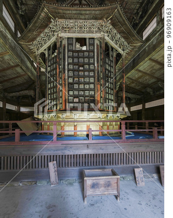 天台寺門宗総本山 三井寺(園城寺) 一切経蔵 天台寺門宗総本山 三井寺(園城寺) 一切経蔵 96909163