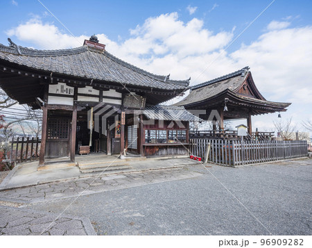 天台寺門宗総本山 三井寺(園城寺) 百体堂と観月舞台 天台寺門宗総本山 三井寺(園城寺) 百体堂と観月舞台 96909282