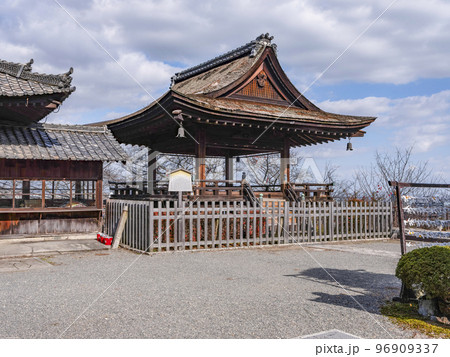 天台寺門宗総本山 三井寺(園城寺)観月舞台 天台寺門宗総本山 三井寺(園城寺)観月舞台 96909337