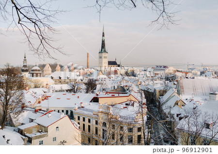 View of the roofs of the old town of Tallinn in winter.A snow-covered city on the Baltic Sea coast. Estonia 96912901