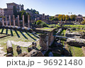 ローマの古代遺産フォロ・ロマーノ 96921480