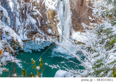【冬素材】冬の柿其渓谷 牛ヶ滝【長野県】 【冬素材】冬の柿其渓谷 牛ヶ滝【長野県】 96935901