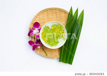 Corn with tapioca pearls in coconut milk 96940083