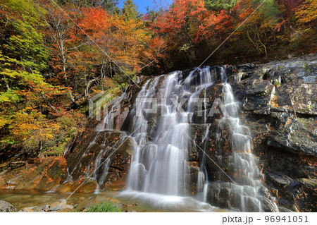 福島県二本松市 安達太良山登山道塩沢コースの見どころ、湯川渓谷の八幡滝と紅葉 福島県二本松市 安達太良山登山道塩沢コースの見どころ、湯川渓谷の八幡滝と紅葉 96941051