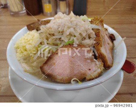 G系ラーメン・ニンニク増しアブラ増し G系ラーメン・ニンニク増しアブラ増し 96942981