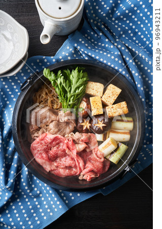 すき焼きイメージ すき焼きイメージ 96943211