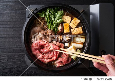 すき焼きイメージ 96943580