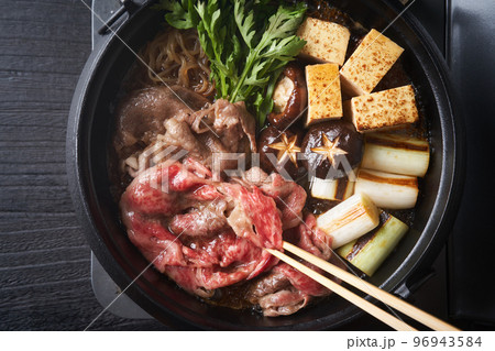 すき焼きイメージ すき焼きイメージ 96943584