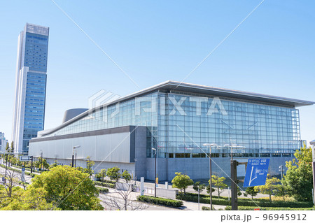 新潟県新潟市 快晴の朱鷺メッセ:新潟コンベンションセンター 新潟県新潟市 快晴の朱鷺メッセ:新潟コンベンションセンター 96945912