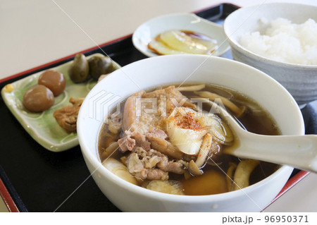 山形や宮城の郷土料理である芋煮汁 山形や宮城の郷土料理である芋煮汁 96950371