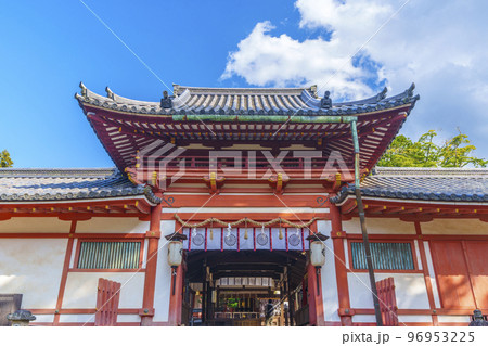 手向山八幡宮　神門（奈良県奈良市） 96953225