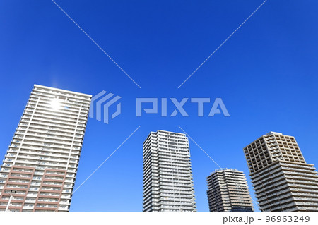 青空とマンション 96963249