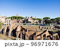 ローマの古代遺産フォロ・ロマーノ 96971676
