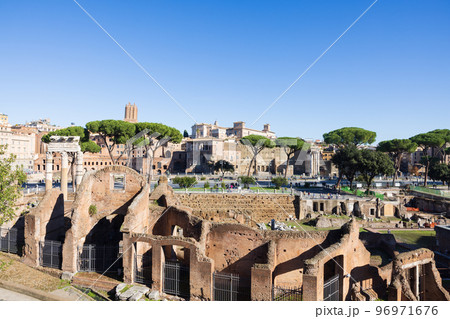 ローマの古代遺産フォロ・ロマーノ ローマの古代遺産フォロ・ロマーノ 96971676