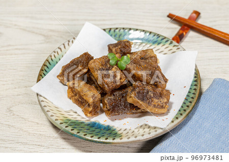 冷凍コンニャクの唐揚げ 冷凍コンニャクの唐揚げ 96973481