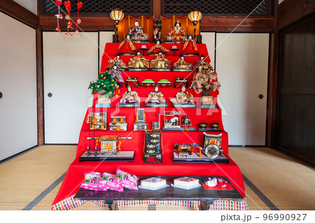 7段の雛飾り ひな祭り 7段の雛飾り ひな祭り 96990927