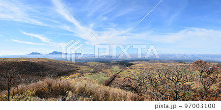 瀬の本高原より望む阿蘇五岳 瀬の本高原より望む阿蘇五岳 97003100
