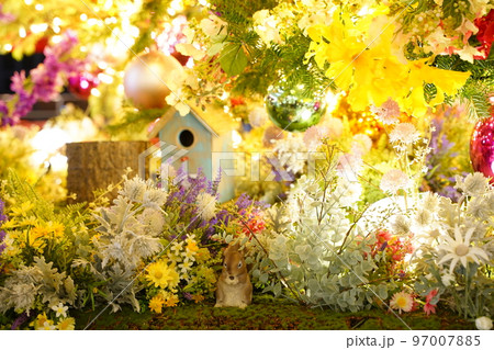 花クリスマス、クリスマスデコレーション、春のクリスマス、クリスマスツリー、横浜、日本 97007885