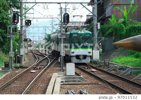 京阪電車石山坂本線 坂本比叡山口駅に入線する京阪700型電車 滋賀県大津市 京阪電車石山坂本線 坂本比叡山口駅に入線する京阪700型電車 滋賀県大津市 97011532