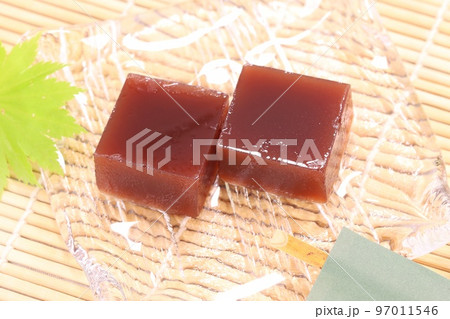 水ようかん　甘味　茶うけ　おやつ　ガラスの器 97011546