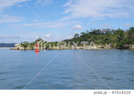 松島湾の小島の景色 97018320
