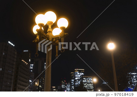 なにわ橋街灯のある夜景 なにわ橋街灯のある夜景 97018419