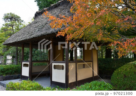 紅葉真っ盛り　秋の丈山苑　詩泉閣 97021300