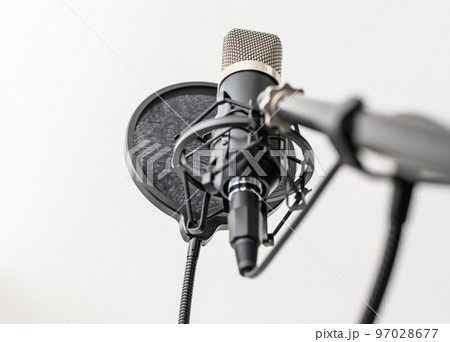 マイクで収録 マイクで収録 97028677