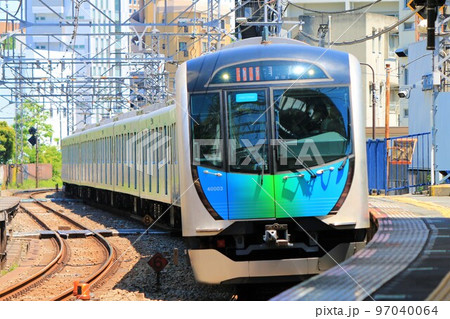 西武新宿線下落合駅 40000系 97040064