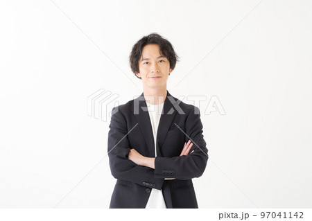 20代男性のポートレート 97041142