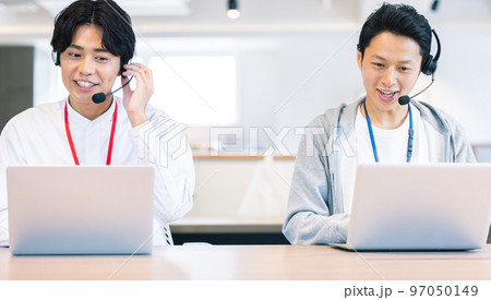 コールセンター　オペレーター　撮影協力：WEEK芝大門(サンフロンティア不動産) 97050149