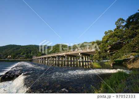 朝の嵐山の風景 朝の嵐山の風景 97052333