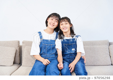 パソコン学習する中学生 授業風景 プログラミング パソコン学習する中学生 授業風景 プログラミング 97056298