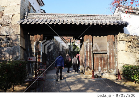 姫路城の城門 姫路城の城門 97057800